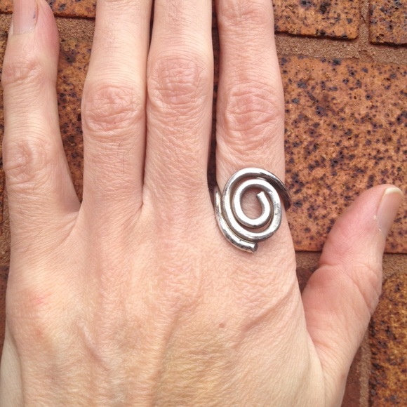 Vintage Jewelry - Vintage Sterling Silver Spiral Ring